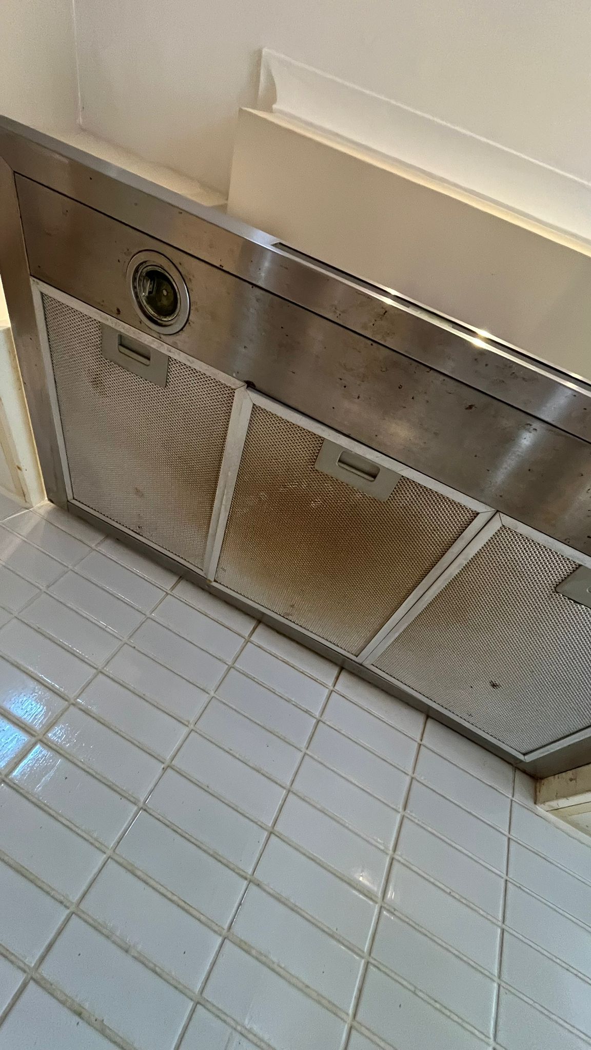 Range Hood before regular clean — Collaroy